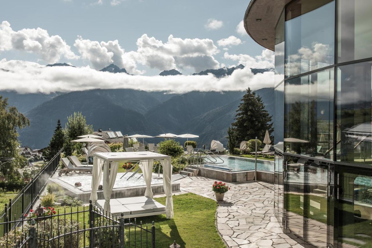 Schlosshotel Fiss Exteriör bild