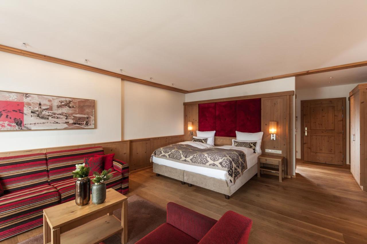 Schlosshotel Fiss Exteriör bild