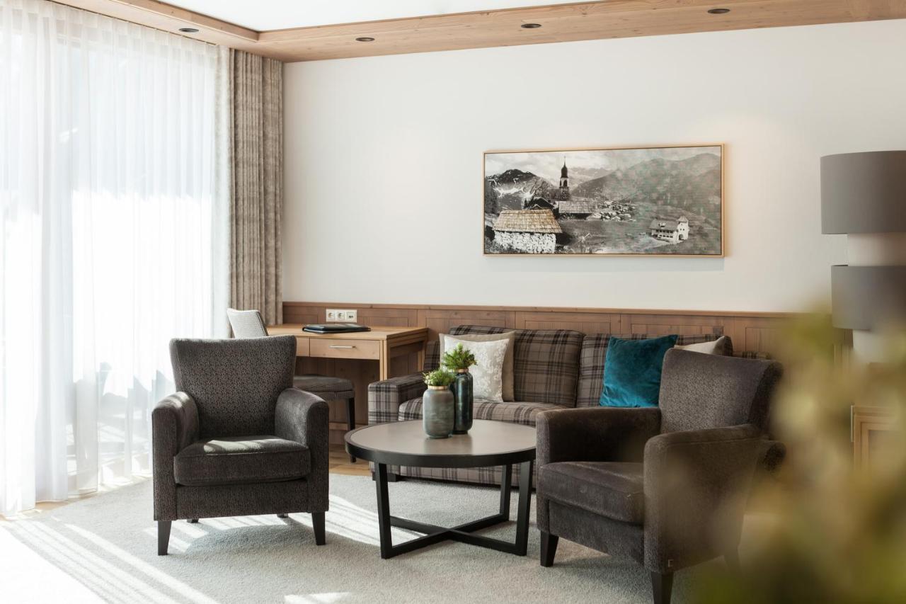 Schlosshotel Fiss Exteriör bild